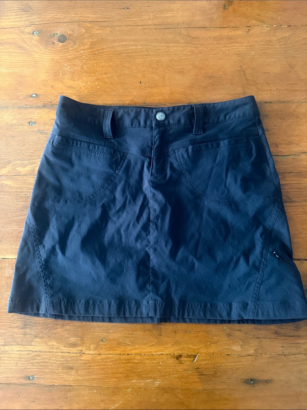 Athleta Black Athletic hiking Mini Skirt/ Skort Women's size 2